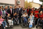 Öğrencilerden engellilere ulaşan yardım eli