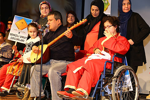 Sahne onların