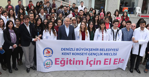 denizli-genclik-meclesi-egitim-icin-el-ele-ic