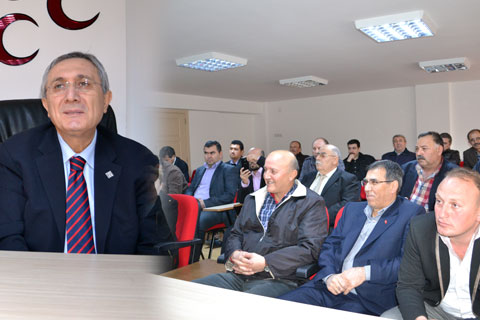 AYHAN PARTİLİLERLE BİR ARAYA GELDİ