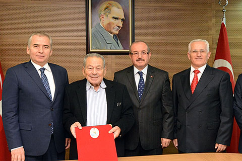 Abalıoğlu 4 okul daha yaptıracak