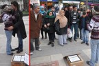 Sarılmak bedava eylemine verilen tepkiler güldürdü