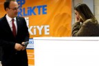 Örki’den gözyaşı ve eşiyle el ele adaylık açıklaması