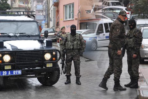 Hırsızlık ve gasp şüphelileri operasyonla yakalandı