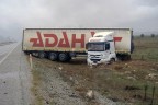 Tarlaya TIR kondu