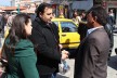 CHP’Lİ ADAY ADAYI HER KAPIYI ÇALIYOR