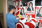 CHP adaylarının stiker işkencesi