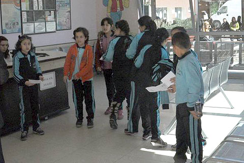 Okul sütü içen 20 öğrenci hastaneye kaldırıldı