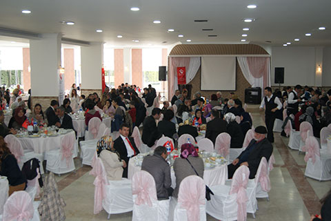 ŞEHİT AİLELERİNE MORAL YEMEĞİ