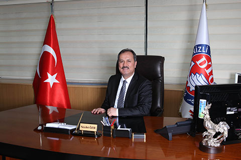 Özer, meclise başkanlık etti