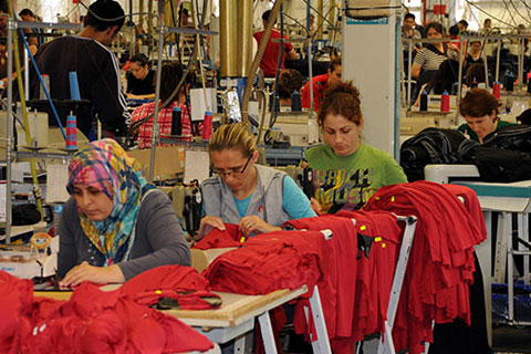 KADIN İŞÇİLERLE ERKEK İŞÇİLER ARASINDAKİ FARK
