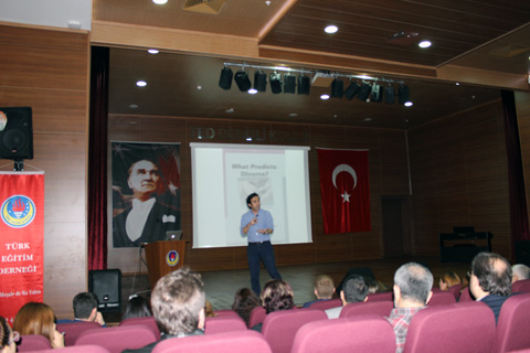 Dr. Özgür Bolat TED Koleji’nde velilerle buluştu