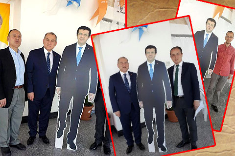Bakan Zeybekci’nin maketiyle fotoğraf çektiriyorlar