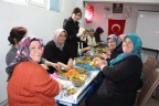 BAKLANLI KADINLARDAN ÖRNEK DAVRANIŞ