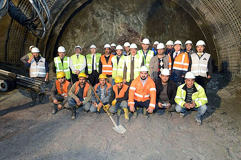 Honaz Tüneli’nde 380 metre tamam