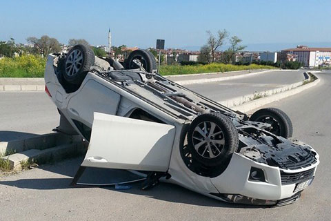 Otomobil takla attı: 1 yaralı var