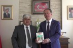 TAVAS BELEDİYESİ’NDEN OKULLARA KİTAP