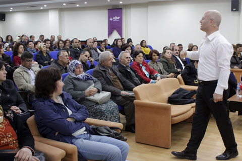 Uğurlu öğrenciler ve velilere seminer