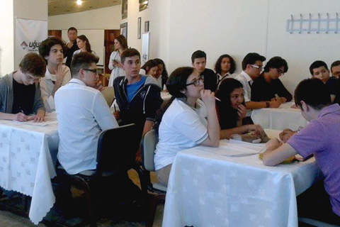 Denizli Uğur Okulları’nın bilgi küpleri yarıştı