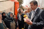 Zeybekci 50 liraya çiçek aldı