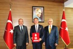 Çivril ve Tavas belediyeleri okul hamisi oldu