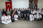Ödülleri topladılar