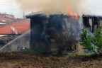 Tekstil ürünleriyle birlikte kül oldu