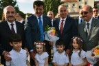 Törene geç kalan bakanlara çocuk tepkisi