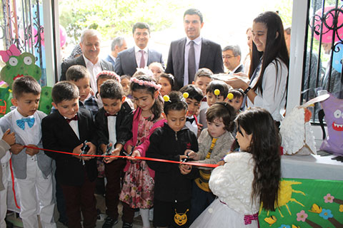 Kendi sergilerini kendileri açtı
