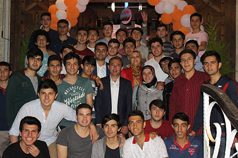 AK Parti gençleri dinledi
