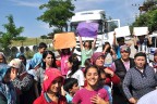 Şantiyeye tepki gösterip yol kapattılar