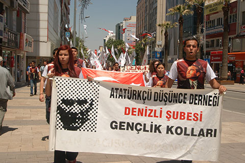 19 Mayıs yoklaması aldılar