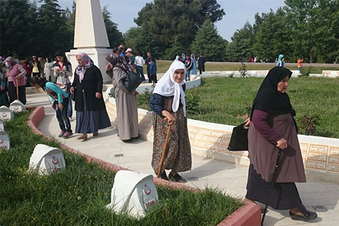 Çallı kadınlar Çanakkale’ye uğurlandı