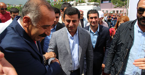 denizli-hdp-demirtas-esentepe-miting-ic