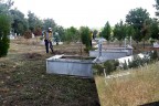 BEKİLLİ MEZARLIĞI TEMİZLENDİ
