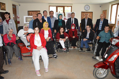 BU KERMES ENGELLİLER İÇİN