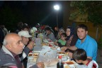 Bugün mahallede iftar var