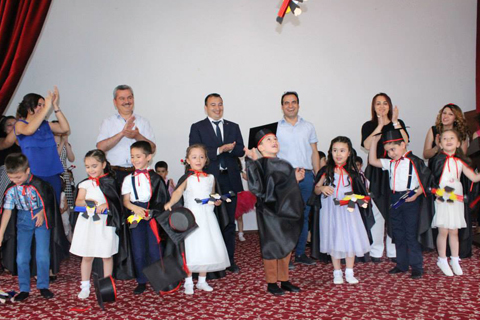 DDH kreşinden renkli gösteri