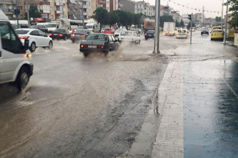 Ulus ve Kayıhan’da korkutan manzara