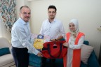 Bebeği olan ailelere hediye çantası