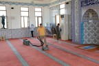 Pamukkale’de cami temizlik ekibi