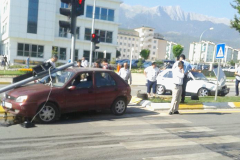 29 Ekim Bulvarı’nda kaza: 7 yaralı