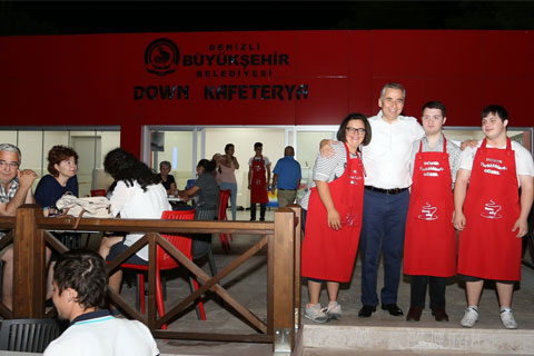 Zolan’dan ‘Down Cafe’ye gelin, önyargıları yenin’ çağrısı