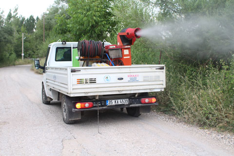 Haşereyle mücadele için 1 ayda 50 bin km yol katettiler
