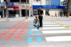 Bisiklet yolu olmayan bulvara bisiklet geçidi