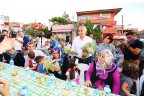 BÜYÜKŞEHİR İFTAR SOFRASINI YENİMAHALLE’YE KURDU