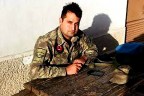 Dağlıca’da yaralanan astsubayın anne-babası Van’a gitti