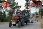 Tarlaya değil gelin almaya gittiler
