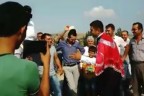 Damat gelini bıraktı kamyon arkası yazılarla atıştı
