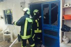 Çal’da ahşap ev yandı